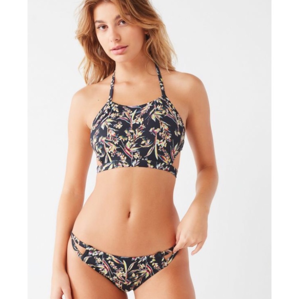Out From Under Winnie Cross Strap Printed Bikini - image 4